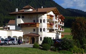 Hotel Fernblick  3*